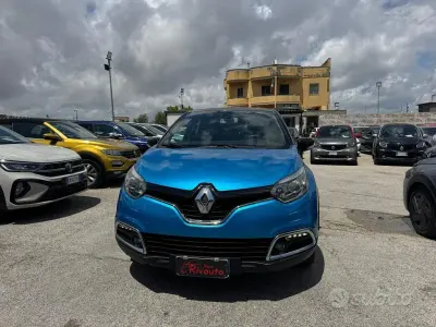 Usata Renault Captur 110 CV (80 kW) 2016 Blu SUV