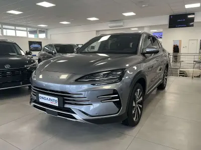 Usata BYD Seal U Boost 218 CV (160 kW) 2025 Grigio SUV