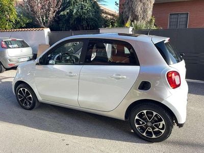Usata Smart ForFour Passion 90 CV (66 kW) 2015 Bianco Utilitaria