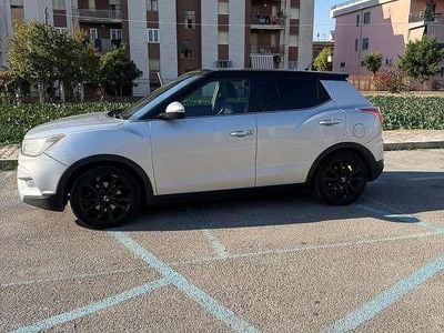 Gebraucht SsangYong Tivoli 128 PS (94 kW) 2015 SUV