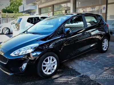 Usata Ford Fiesta Active 101 CV (74 kW) 2018 Nero Utilitaria