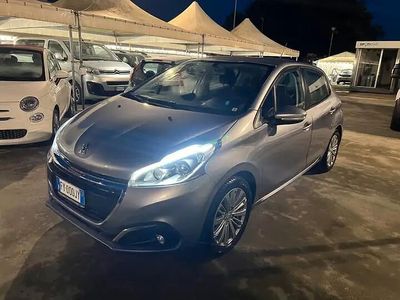 Usata Peugeot 208 Active 82 CV (60 kW) 2019 Argento Utilitaria