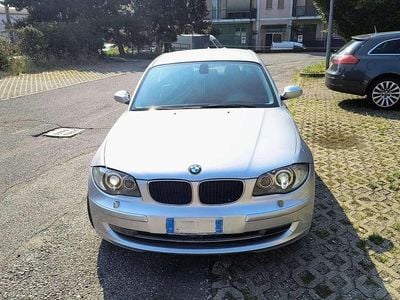 Usata BMW 120 177 CV (130 kW) 2007 Argento Utilitaria