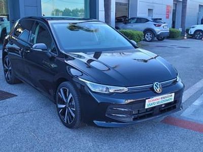 Ny VW Golf VIII Edition 149 HK (109 kW) 2025 Svart Sedan
