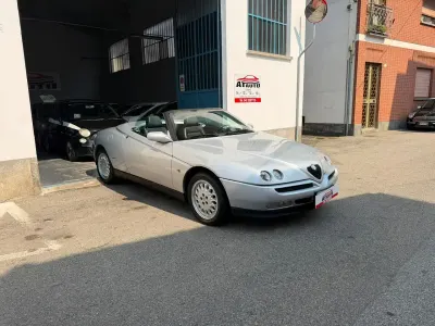 Usata Alfa Romeo Spider 150 CV (110 kW) 1997 Argento Cabrio