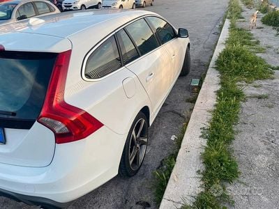 Usata Volvo V60 R-Design 2014 Bianco Station wagon