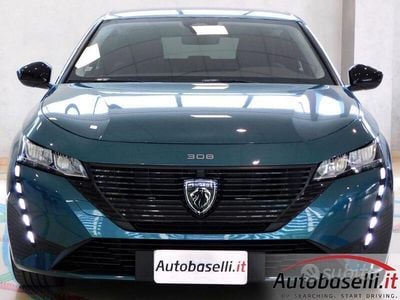 Usata Peugeot 308 Active 110 CV (80 kW) 2022 Olivine green Station wagon