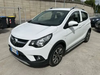 Usata Opel Karl Rocks 73 CV (53 kW) 2018 Bianco Utilitaria