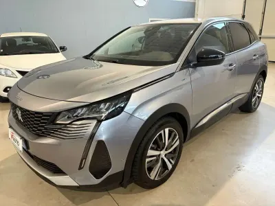 Usata Peugeot 3008 Allure 131 CV (96 kW) 2021 Grigio SUV