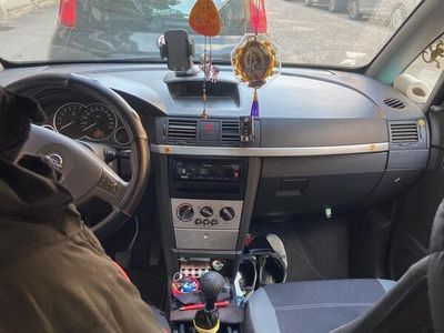 Grigio Usata 2005 Opel Meriva Monovolume | 2300 € (Buon prezzo)