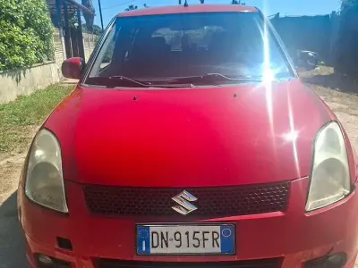 Usata Suzuki Swift 69 CV (50 kW) 2008 Rosso Utilitaria