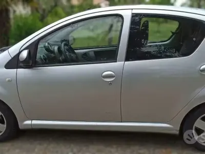 Usata Toyota Aygo 54 CV (39 kW) 2006 Grigio Utilitaria