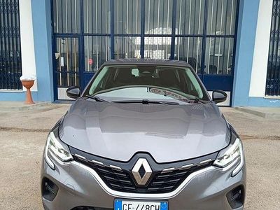 Usata Renault Captur Zen 116 CV (85 kW) 2021 Grigio SUV