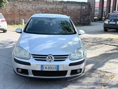 Usata VW Golf IV 2004 Grigio Berlina