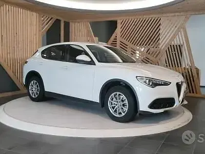 Second-hand Alfa Romeo Stelvio 190 CP (139 kW) 2019 Alb SUV