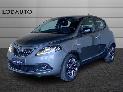 Usata Lancia Ypsilon Gold 69 CV (50 kW) 2022 Grigio Utilitaria