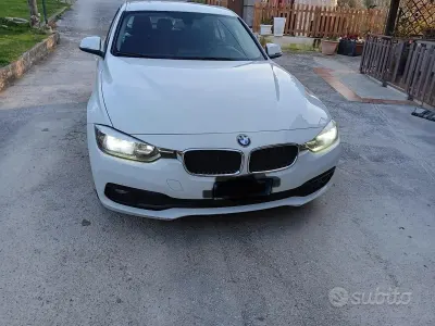 Usata BMW 318 150 CV (110 kW) 2015 Bianco Station wagon