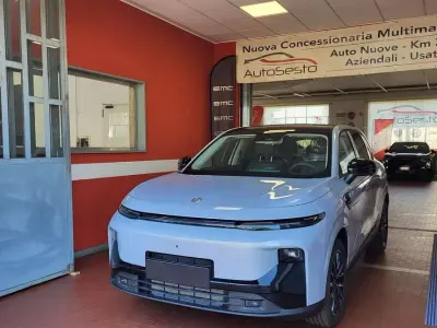 Nuova Leapmotor B10 218 CV (160 kW) 2026 Blu/azzurro SUV