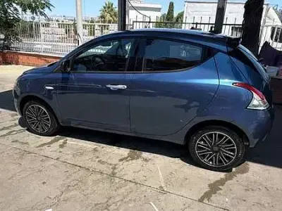 Usata Lancia Ypsilon 69 CV (50 kW) 2024 Utilitaria