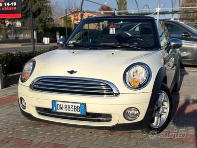 Usata Mini Cooper Cabriolet 120 CV (88 kW) 2009 Bianco Cabrio