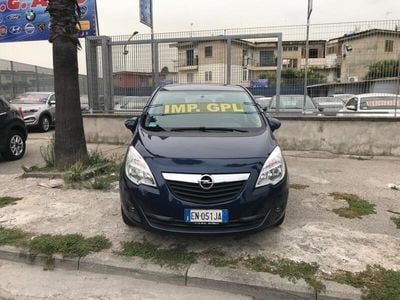 Usata Opel Meriva Cosmo 120 CV (88 kW) 2012 Blu Monovolume