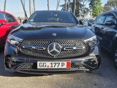 Usado Mercedes GLC200 AMG 194 CV (142 kW) 2025 Negro SUV