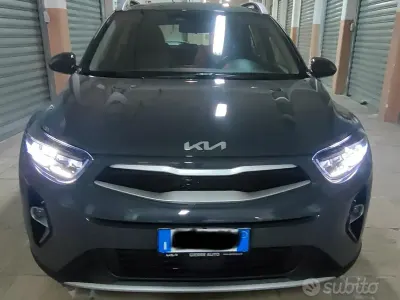 Usata Kia Stonic Urban 84 CV (61 kW) 2023 Grigio SUV
