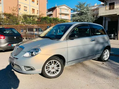 Usata Lancia Ypsilon Silver 69 CV (50 kW) 2011 Beige Utilitaria