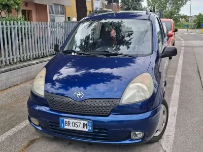 Usata Toyota Yaris Verso