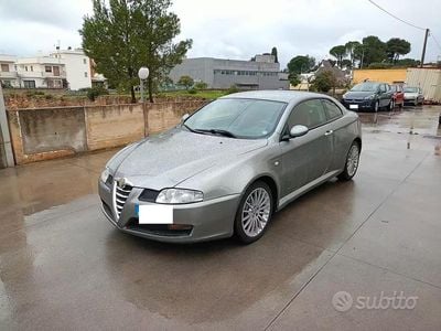 Usata Alfa Romeo GT 150 CV (110 kW) 2003 Grigio Coupé