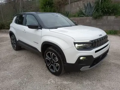 Nuova Jeep Avenger Summit 101 CV (74 kW) 2026 Bianco SUV
