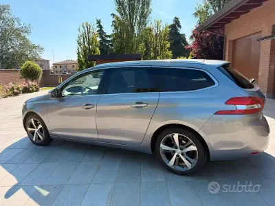 Usata Peugeot 308 SW Allure 120 CV (88 kW) 2016 Grigio Station wagon
