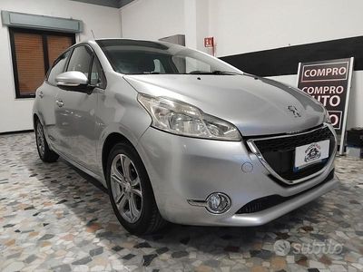 Grigio Usata 2014 Peugeot 208 Allure Utilitaria | 6500 € (Buon prezzo)