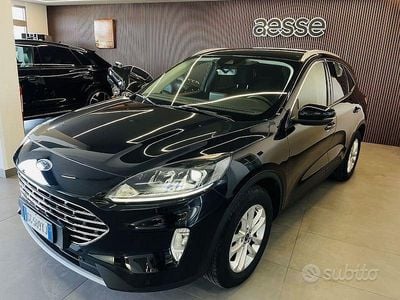 Usata Ford Kuga Titanium 120 CV (88 kW) 2021 Nero SUV