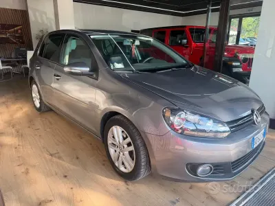 Usata VW Golf VI Comfortline 105 CV (77 kW) 2010 Grigio Utilitaria