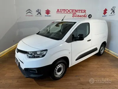 Usata Toyota Proace City City 100 CV (73 kW) 2022 Bianco Monovolume