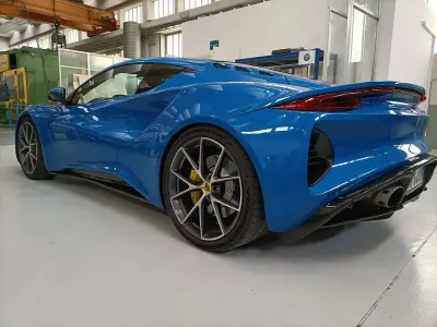 Usata Lotus Emira 406 CV (298 kW) 2023 Blu Coupé