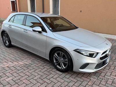 Usata Mercedes A180 Business 116 CV (85 kW) 2019 Grigio Berlina