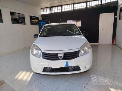 Usata Dacia Sandero 75 CV (55 kW) 2010 Bianco Berlina