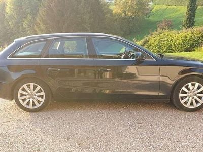 Käytetty Audi A4 Advanced 143 HP (105 kW) 2011 Musta Farmari