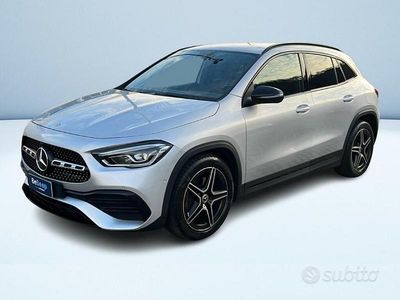 Usata Mercedes GLA200 Premium 149 CV (109 kW) 2022 Argento SUV