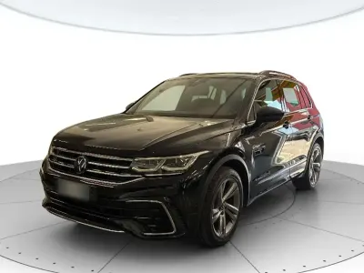 Usata VW Tiguan R-line 150 CV (110 kW) 2022 Nero metallizzato SUV