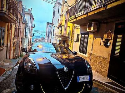 Usata Alfa Romeo Giulietta Super 120 CV (88 kW) 2017 Utilitaria