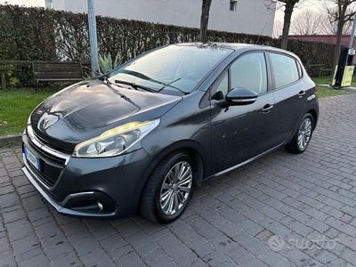 Usata Peugeot 208 74 CV (54 kW) 2017 Blu Utilitaria