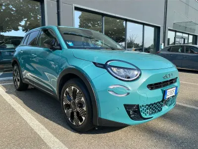 Usata Fiat 600 La Prima 101 CV (74 kW) 2025 Blu SUV