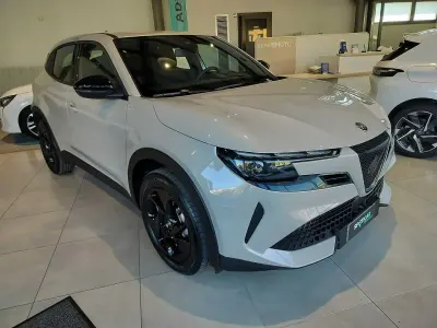 Second-hand Alfa Romeo GT Junior 136 CP (100 kW) 2025 Bej SUV