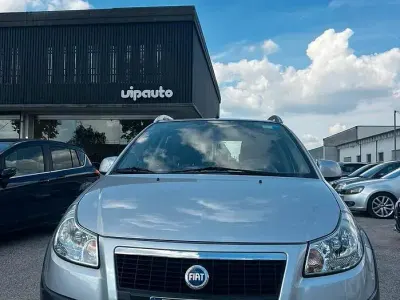 Usata Fiat Sedici 107 CV (78 kW) 2008 Grigio SUV