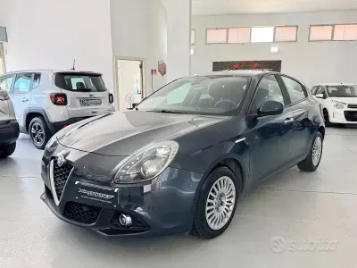 Usata Alfa Romeo Giulietta 120 CV (88 kW) 2018 Bluazzurro Utilitaria