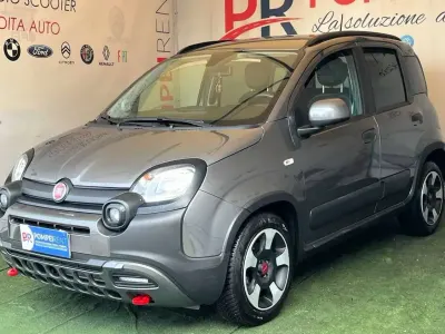 Usata Fiat Panda Cross Cross 70 CV (51 kW) 2023 Grigio Utilitaria