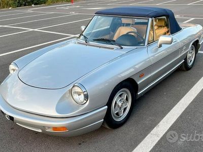 Usata Alfa Romeo Spider 106 CV (77 kW) 1990 Argento Cabrio